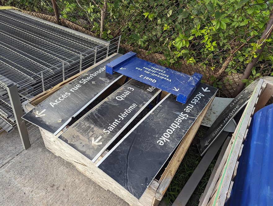 PXL_20230822_220257831