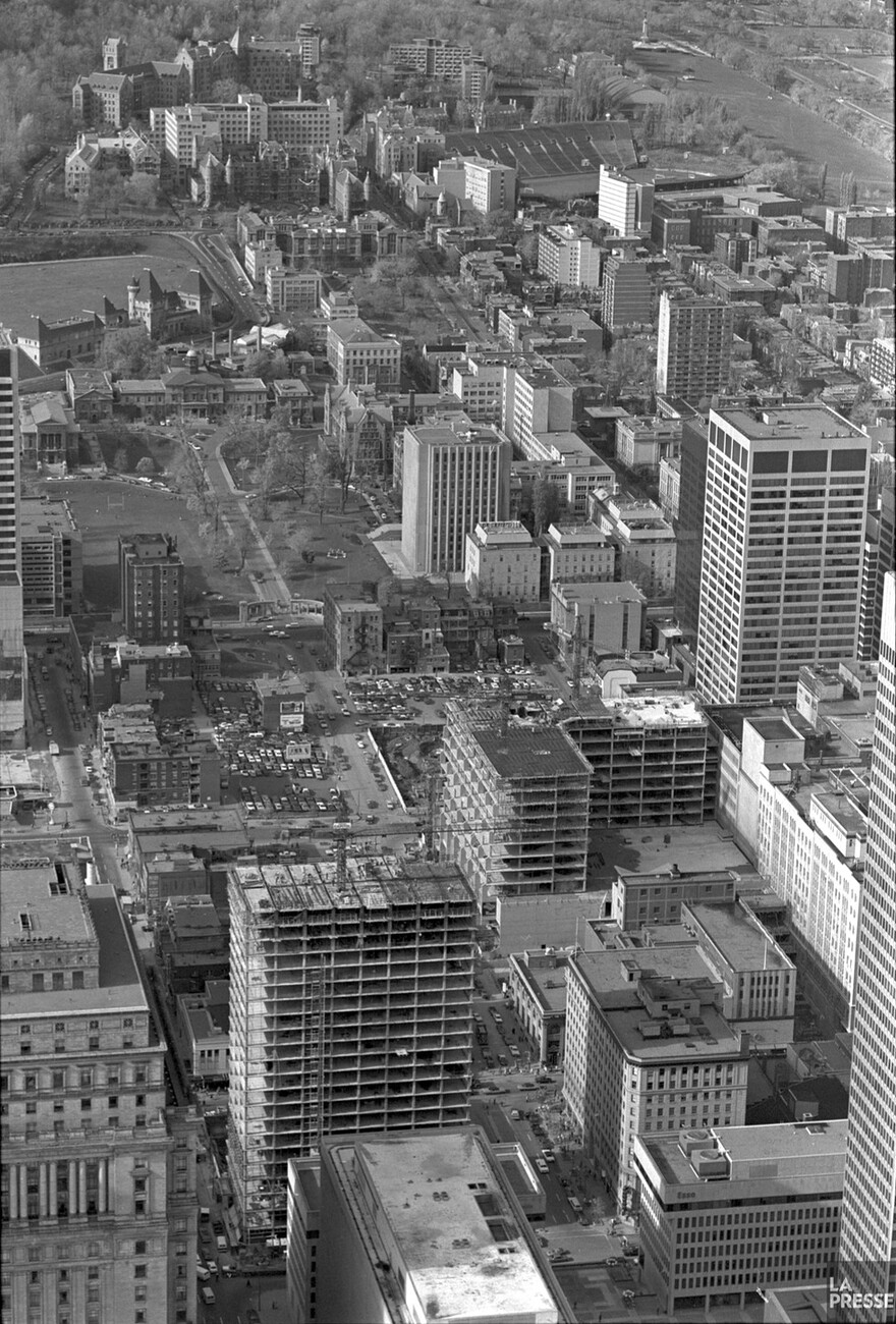 06M_P833S5D1975-0431_0006