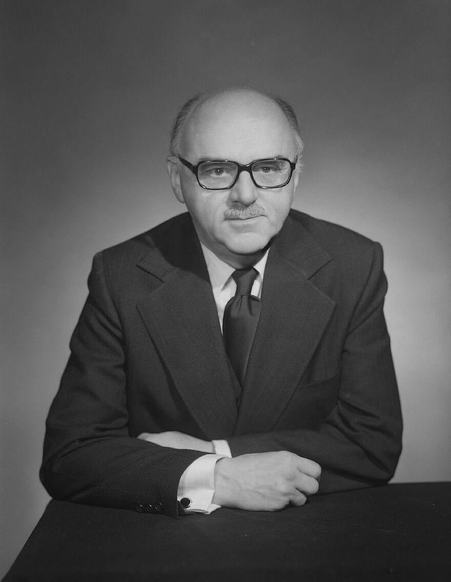 06M_P795S1D16318_001