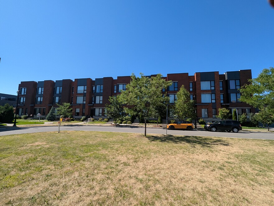 PXL_20250815_185426529