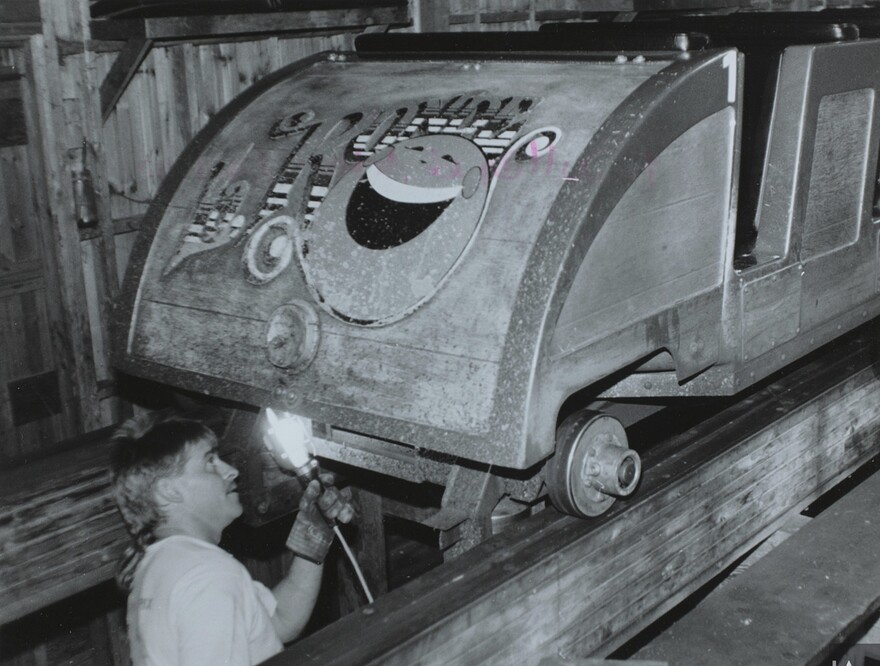 06M_P833S4D1130_0080_1