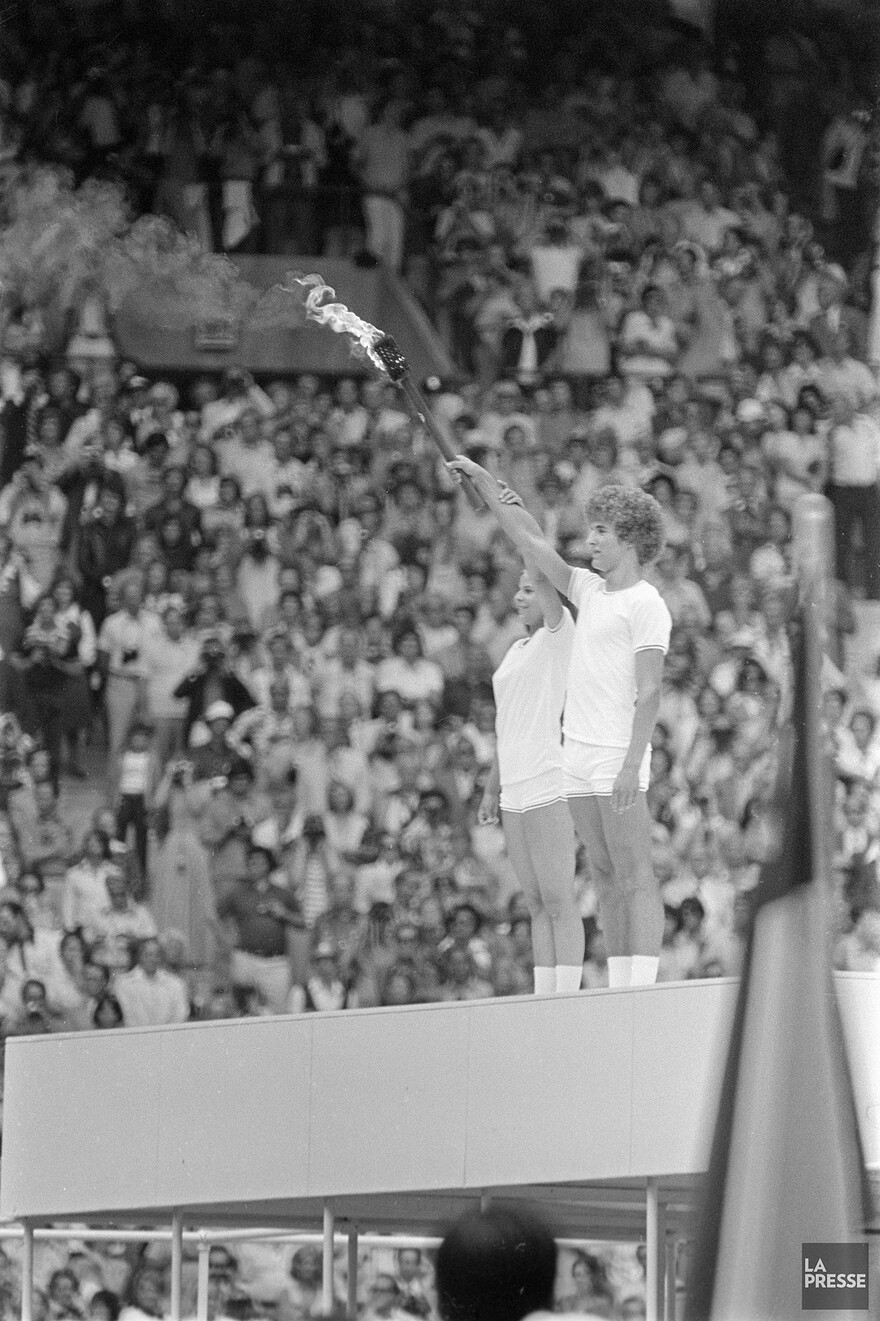 06M_P833S5D1976-0293_023