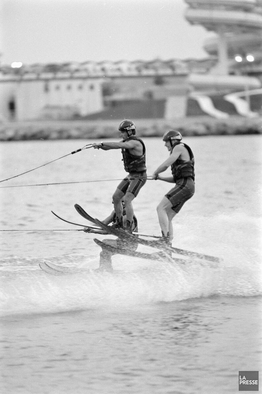 06M_P833S5D1987-0356_004