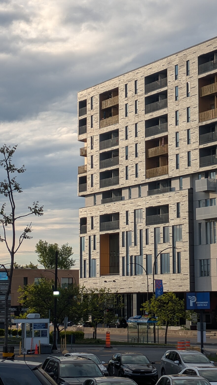 PXL_20250525_231957648.MP