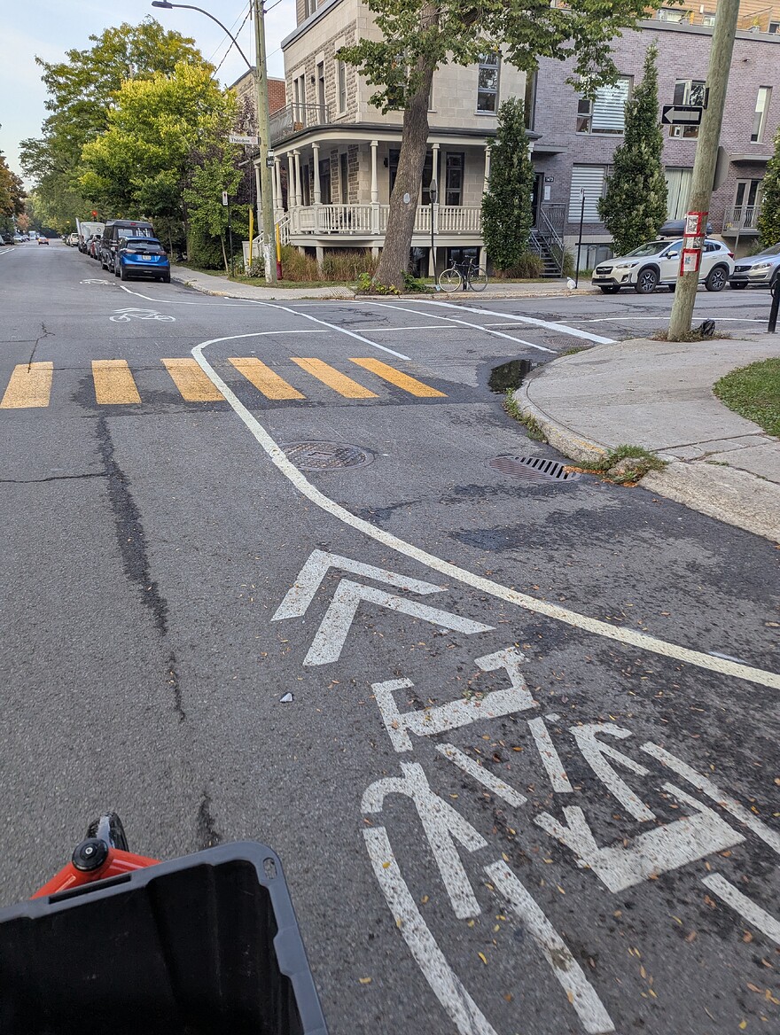 PXL_20250923_213618381