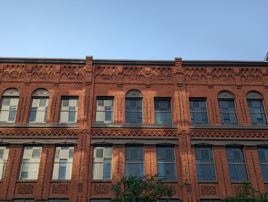 AGC_20250618_230445216