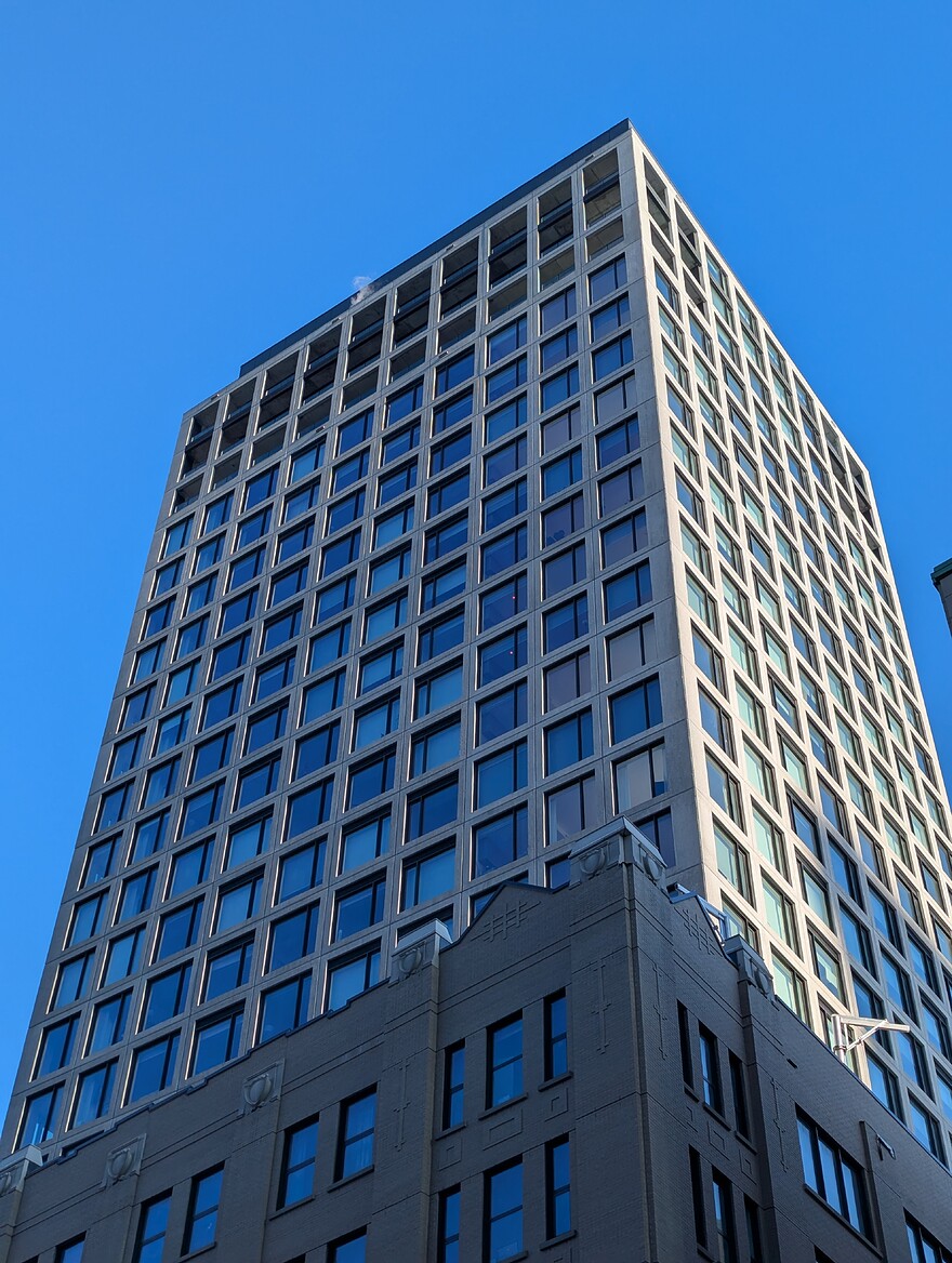 PXL_20250124_193241354