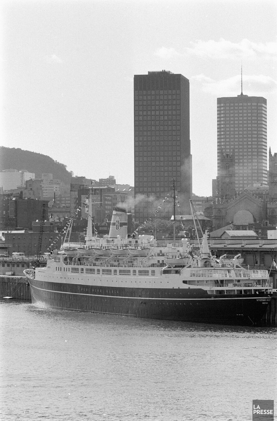 06M_P833S5D1986-0314_001