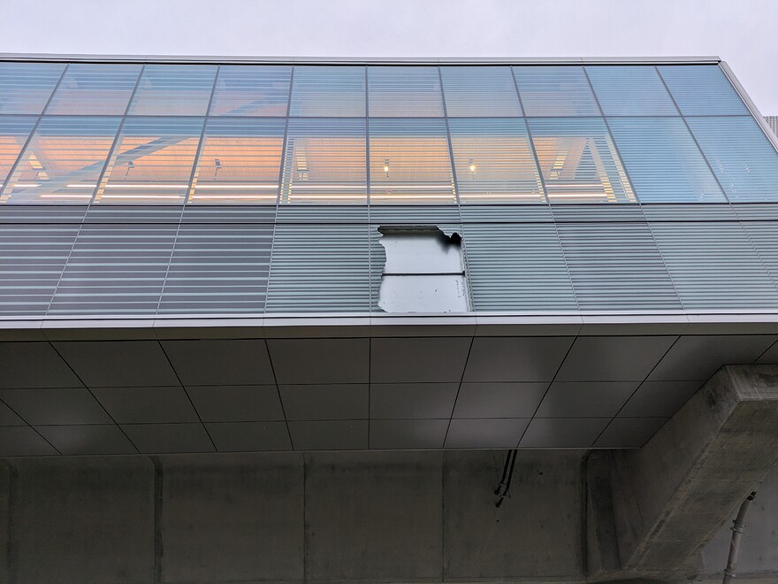 PXL_20251107_204632691