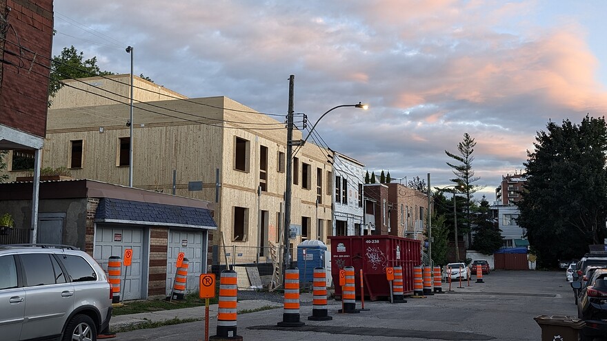 PXL_20250826_233349958