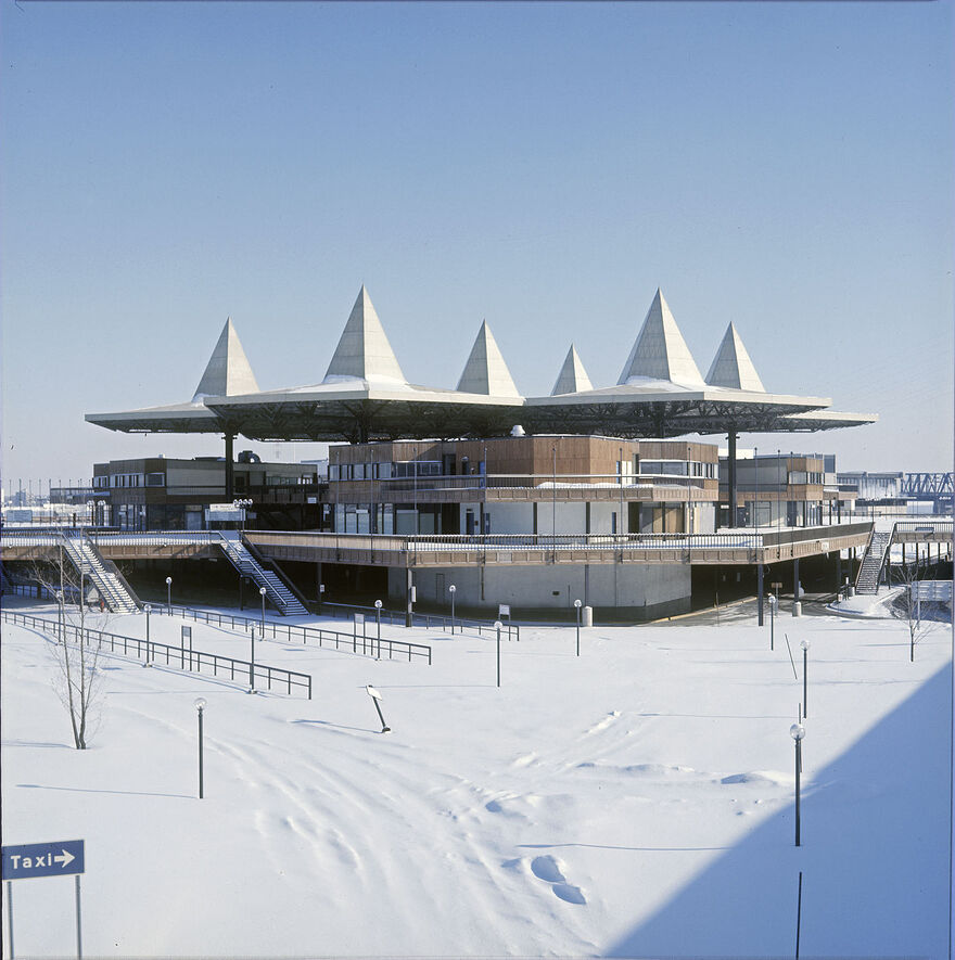 06M_P586S1SS1D1967-013_002