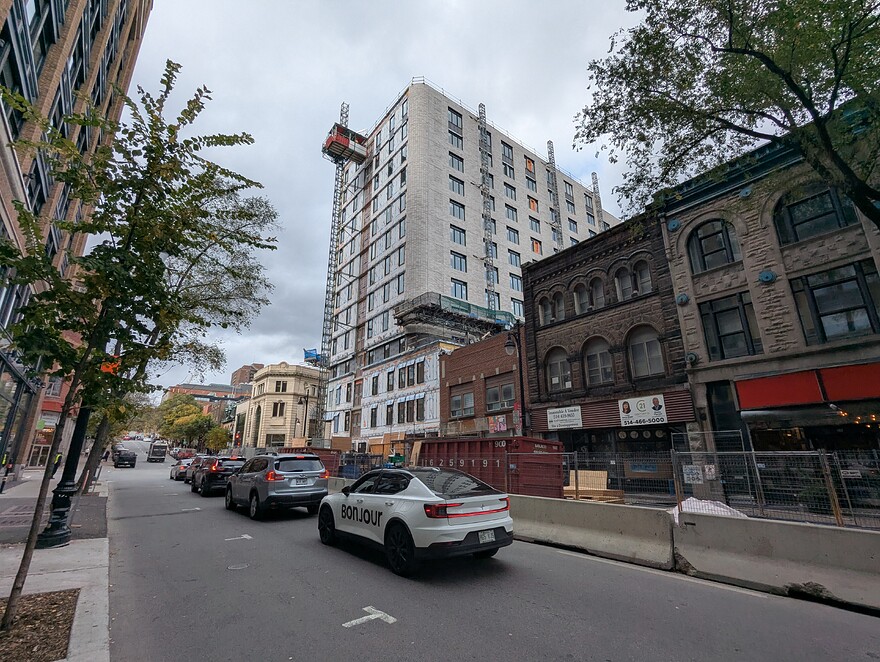 PXL_20251024_172459295