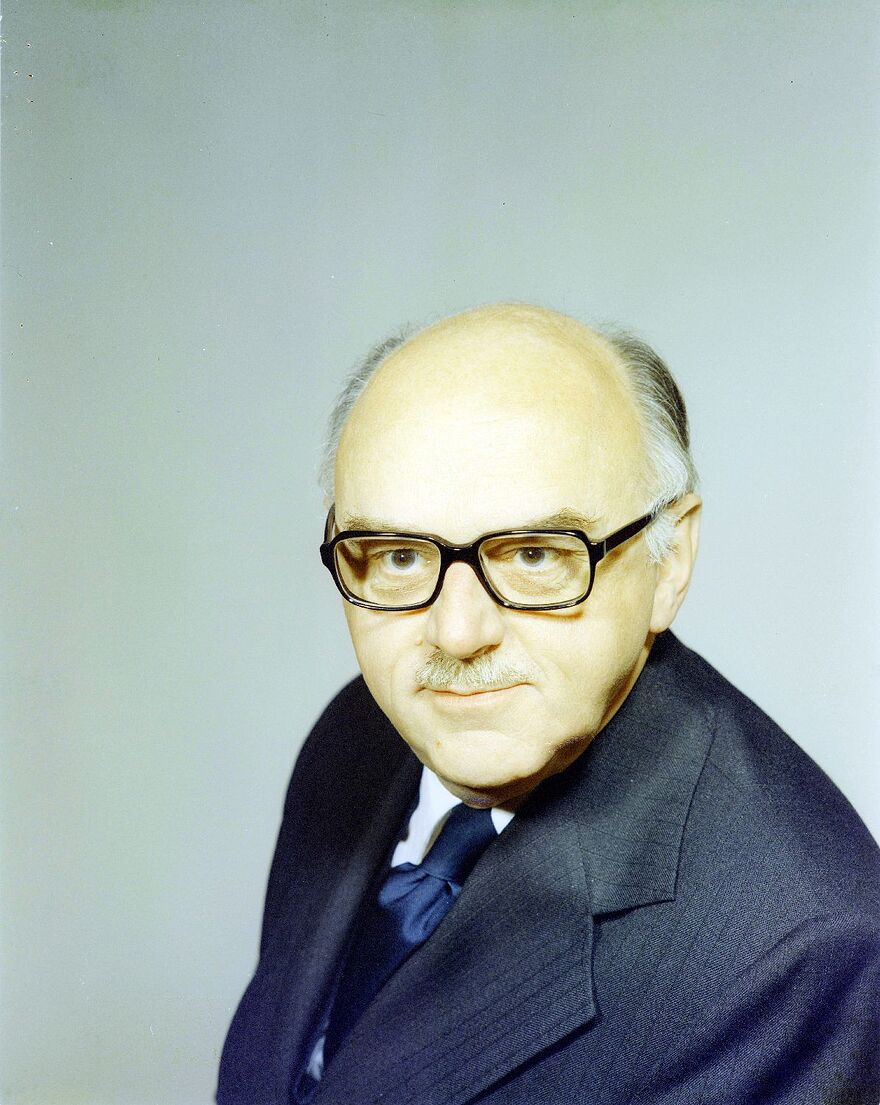 06M_P795S1D16318_002