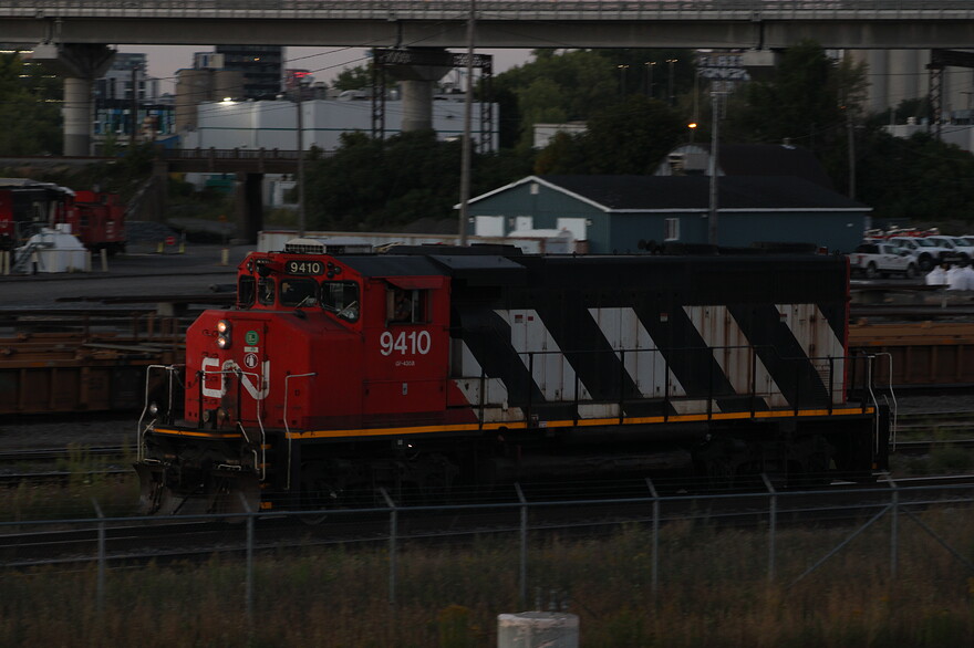 03B1869A-0056-4213-AEB3-DD594134F980