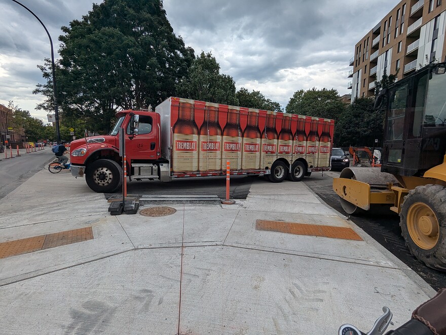 PXL_20250828_201623881