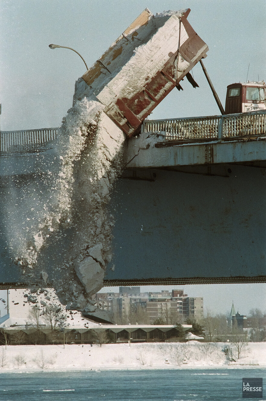 06M_P833S5D1993-0043_002