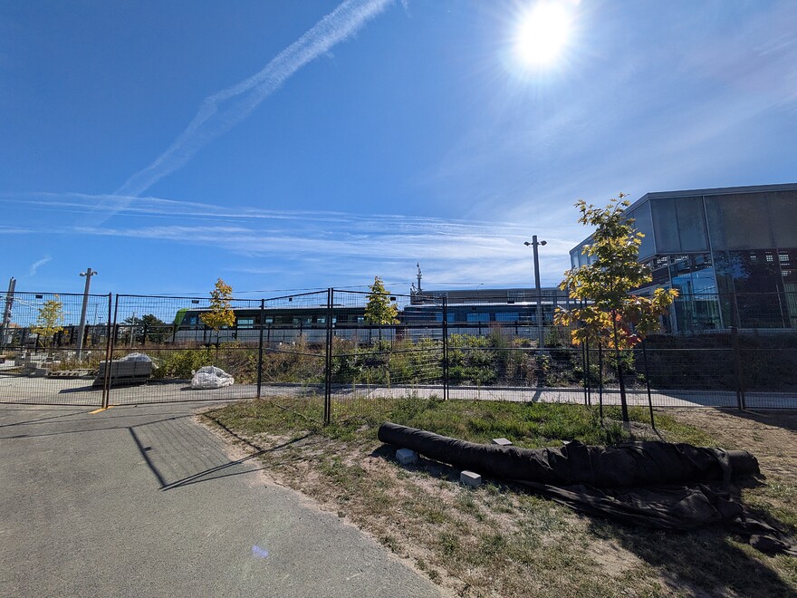 PXL_20250921_162745811