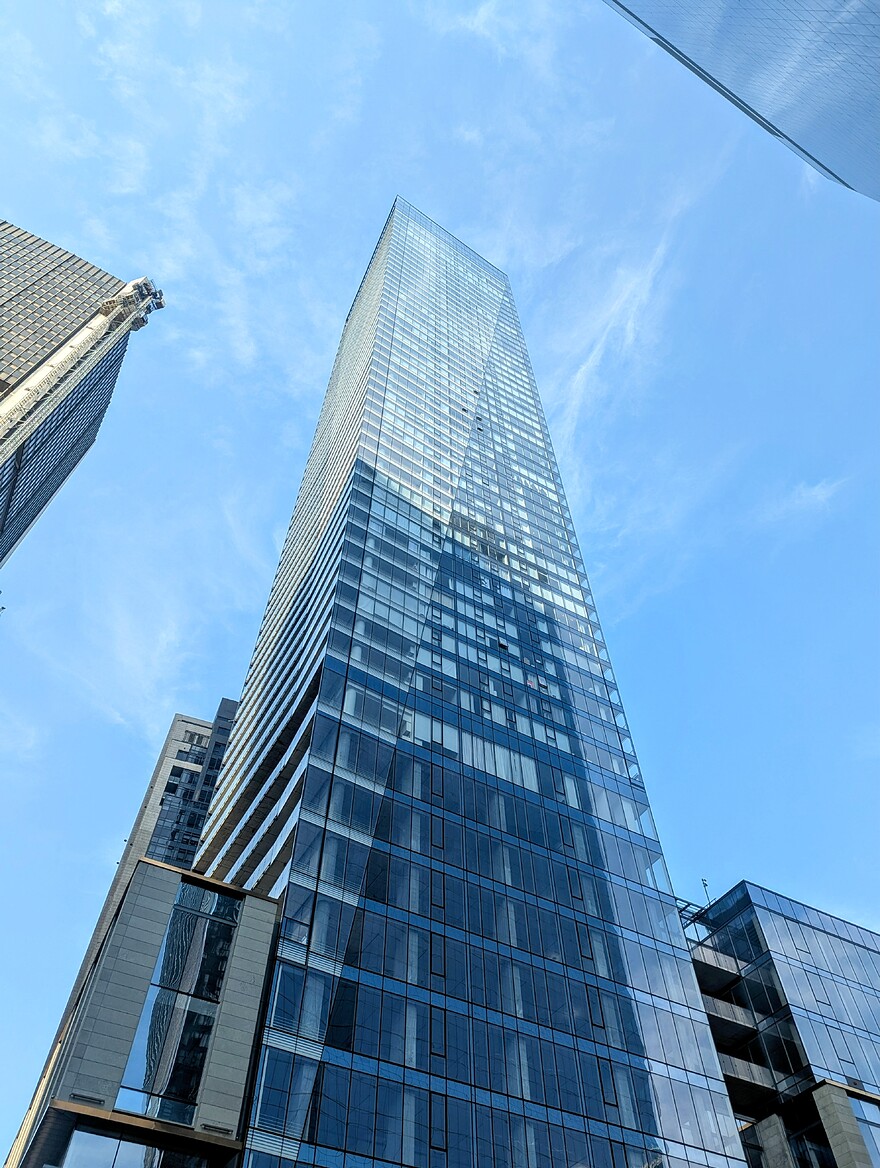 PXL_20250719_220401465~2