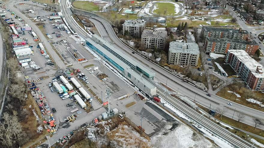 P-DM-Du-Ruisseau-20250317-165812-0351W.JPG