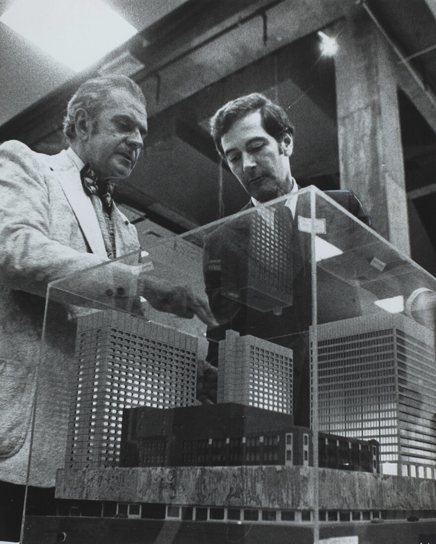 06M_P833S4D1562_0002_1