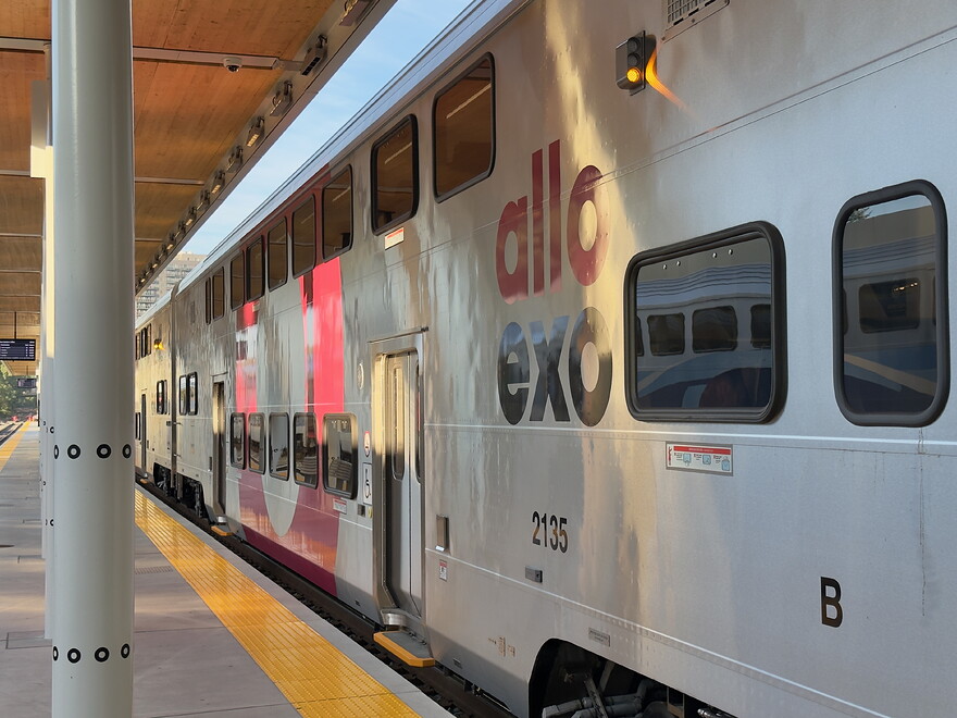 Gare Lucien-L'Allier 2025-09-05 voiture CRRC 2135