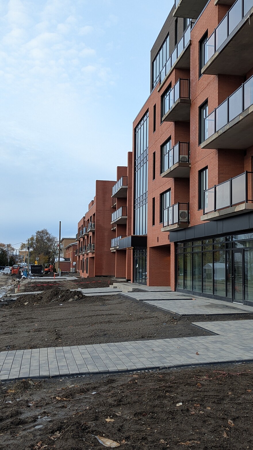 PXL_20251115_195410057