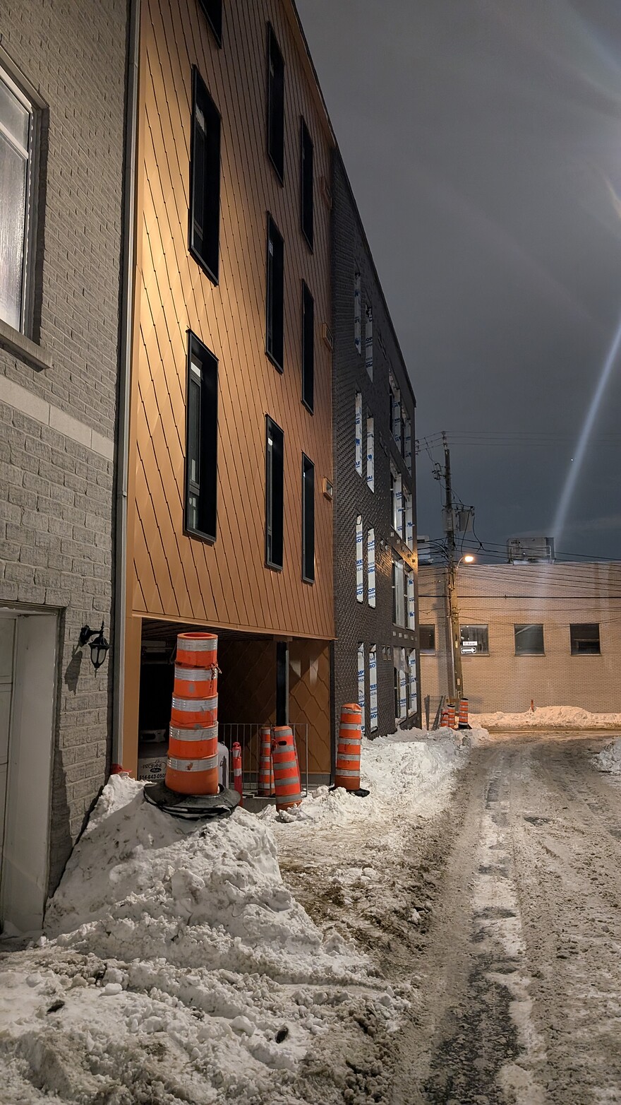 PXL_20250223_000607219