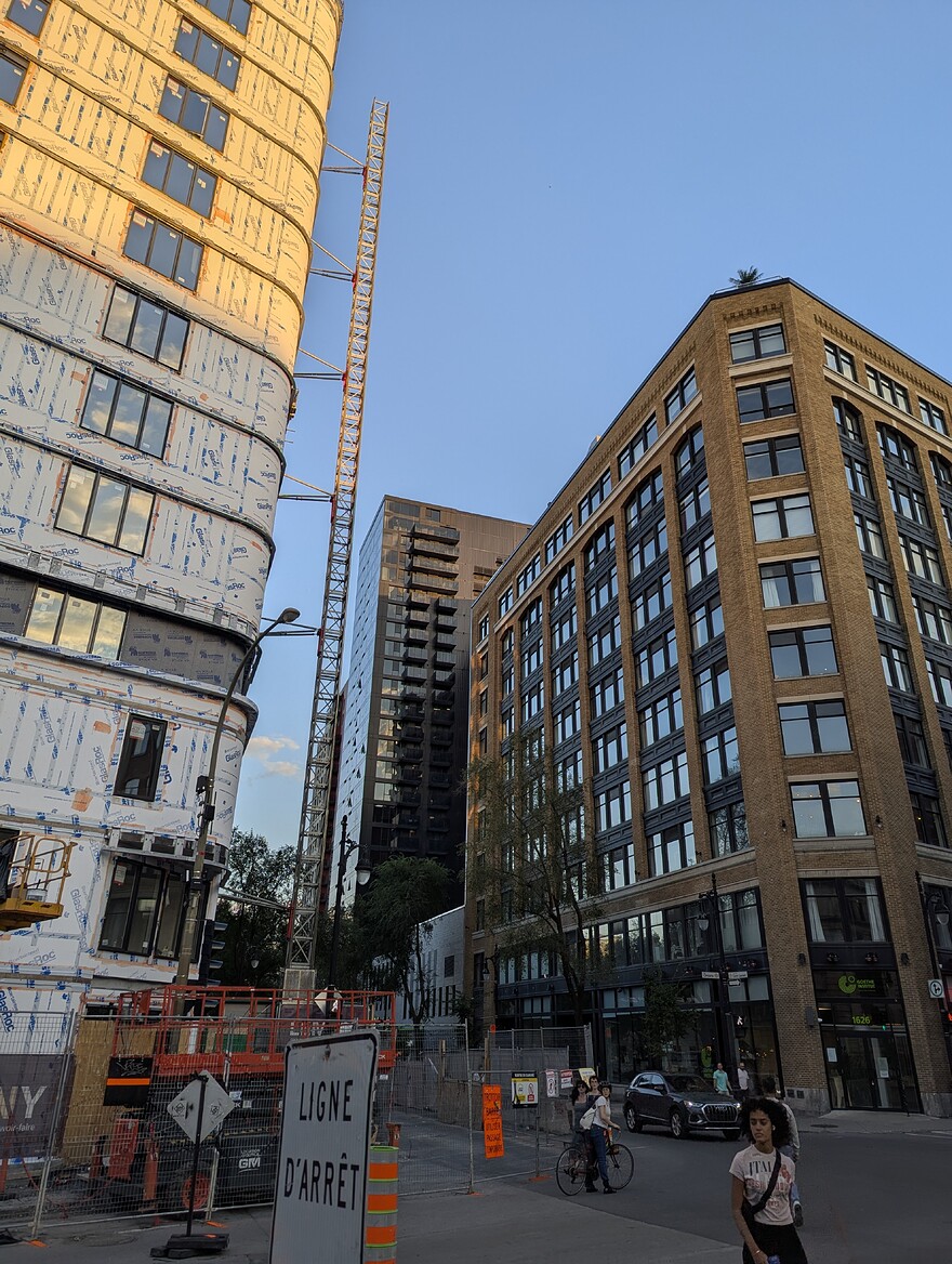 PXL_20250911_224638435