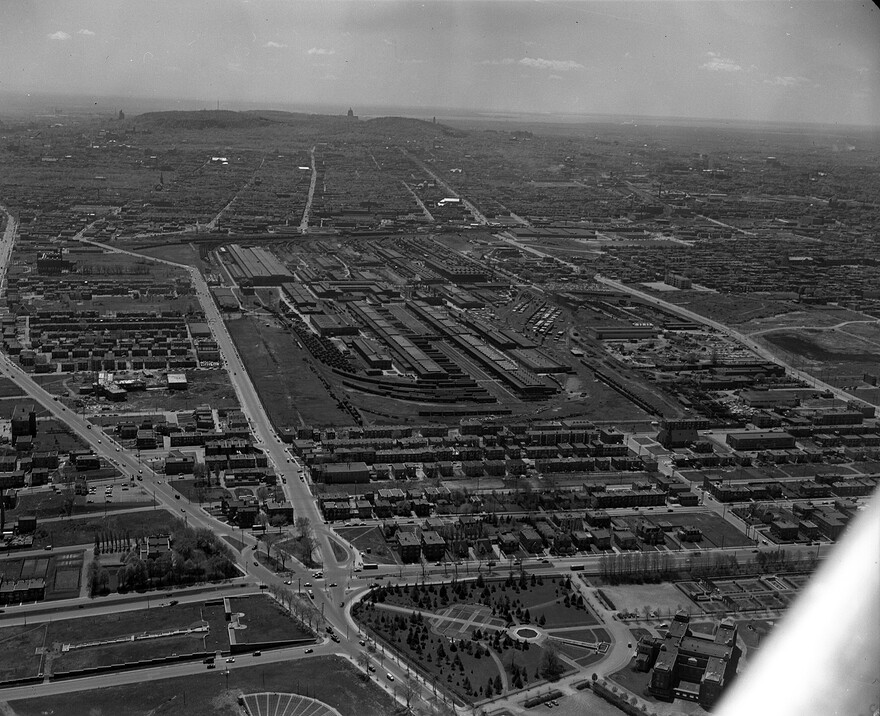 06M_P97S1P15445-c1958-Armour-Landry