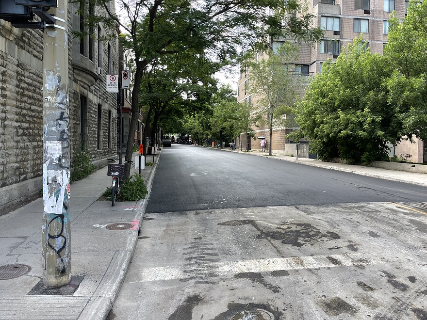 Rue Hutchison depuis Prince-Arthur, vue vers le nord