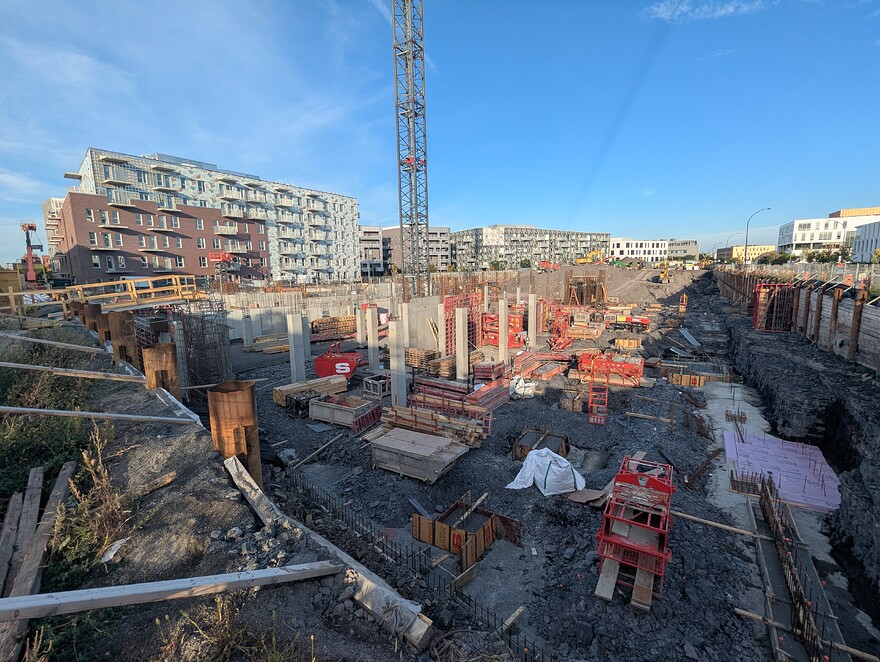 PXL_20250924_212711745