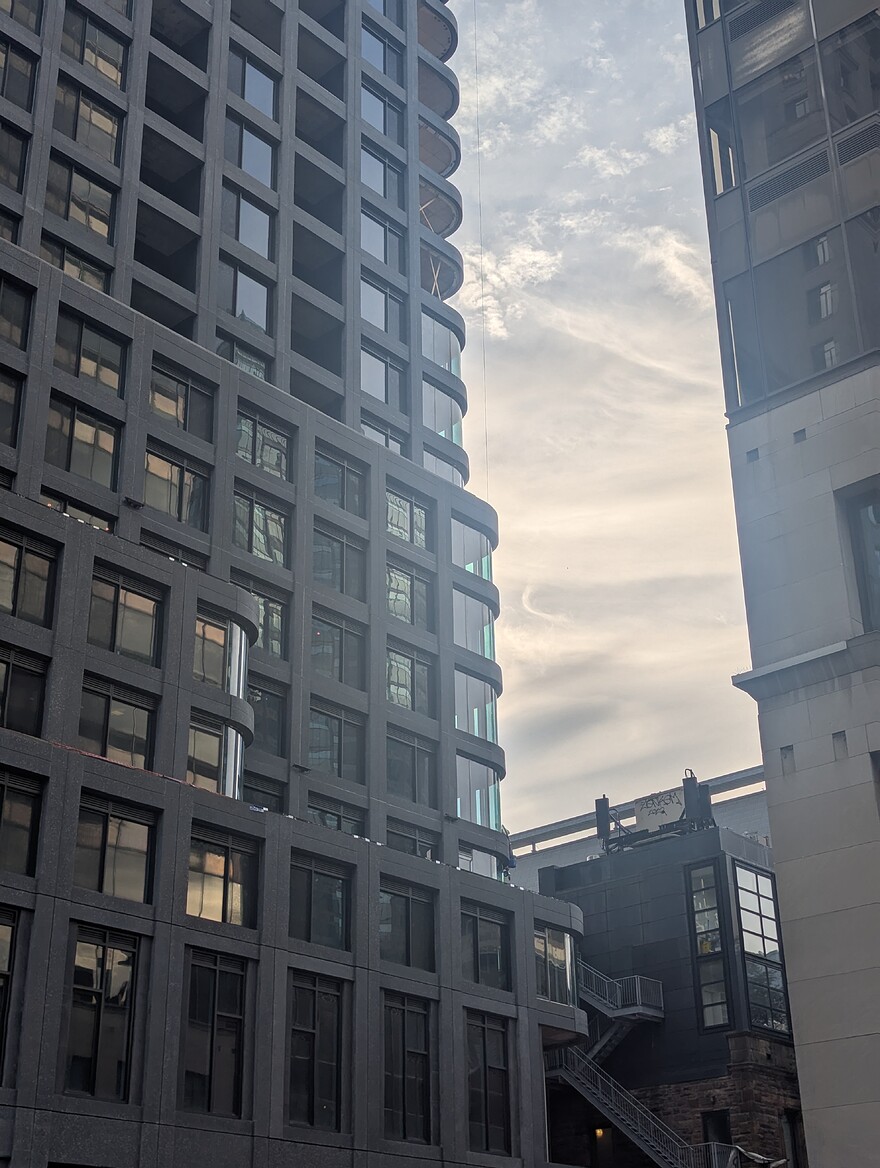 PXL_20250917_212238943