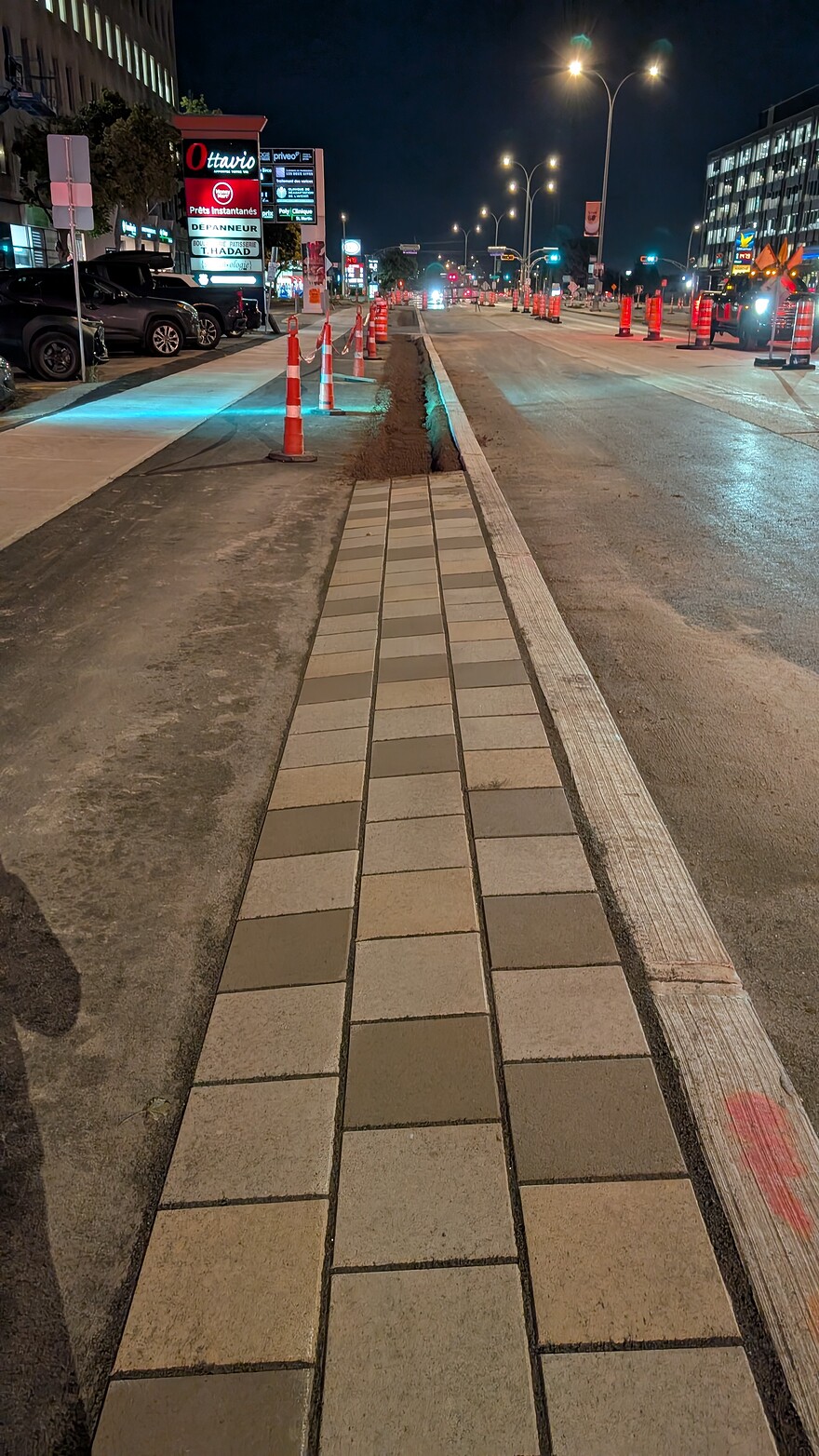 PXL_20251002_232658248