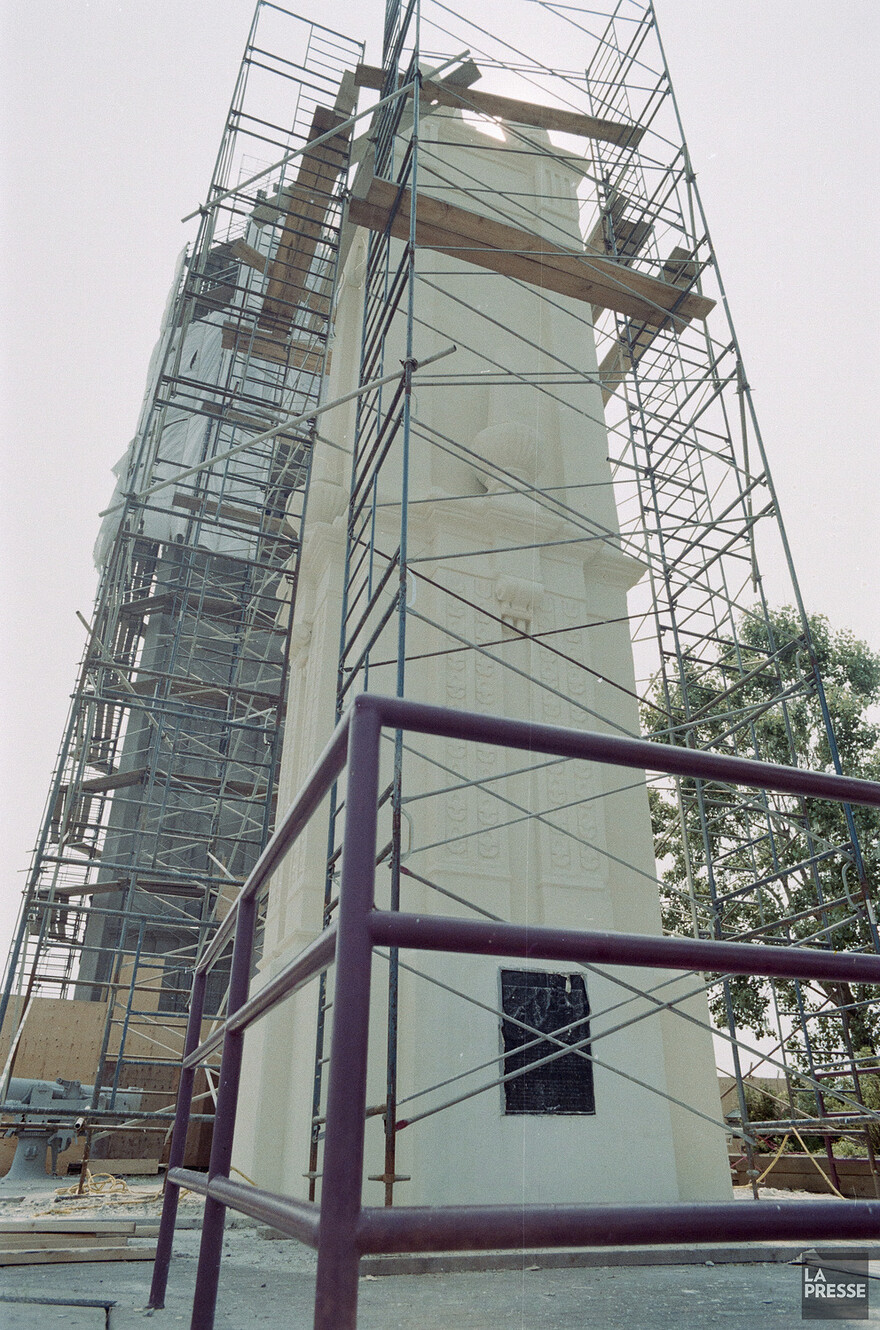 06M_P833S5D1989-0253_003