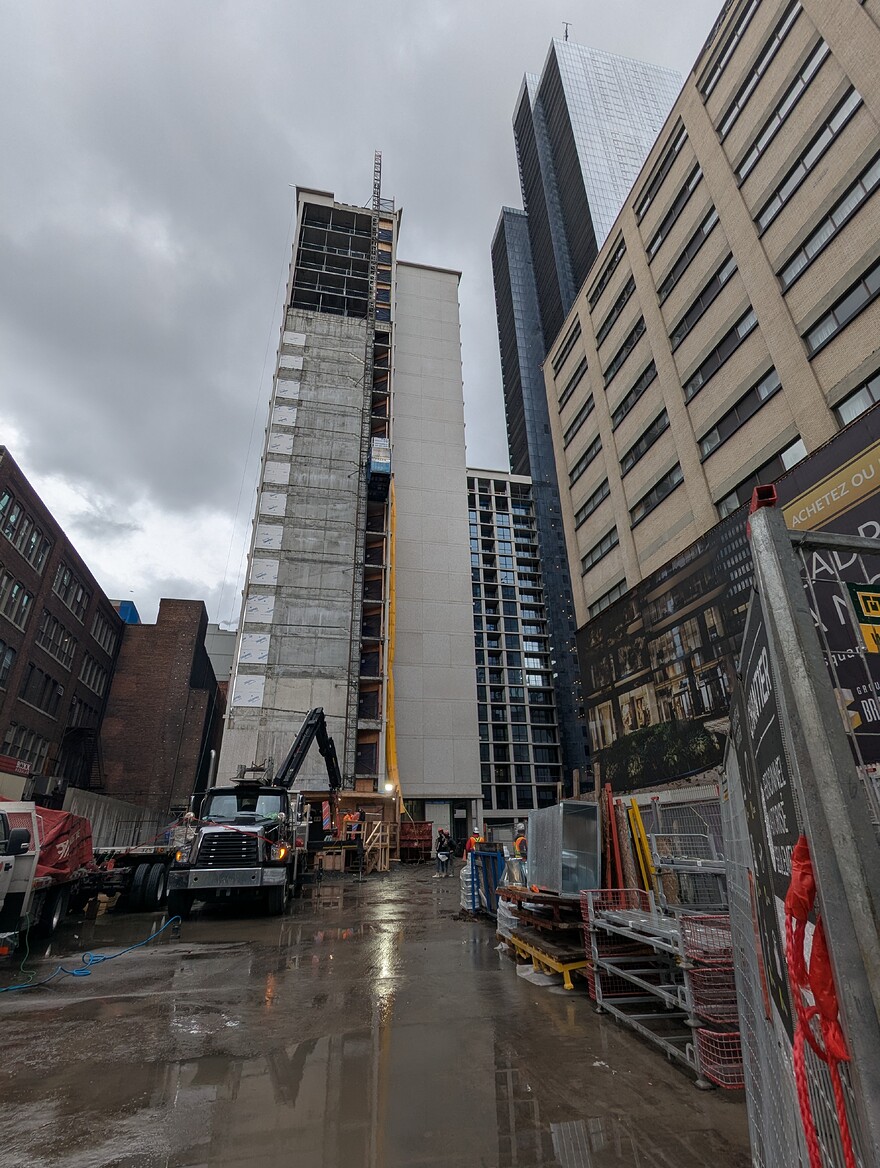 PXL_20251022_173951635