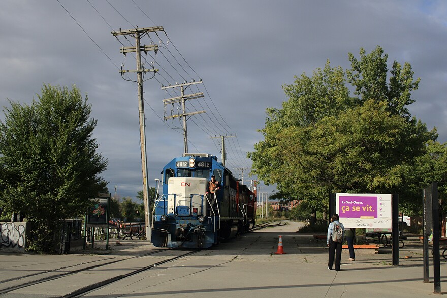 096C1EAC-4A63-4720-B832-4F96E354AF2D_1_201_a