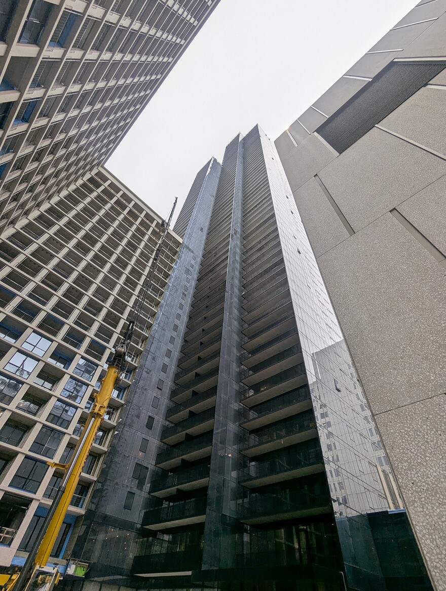 PXL_20250506_222324612