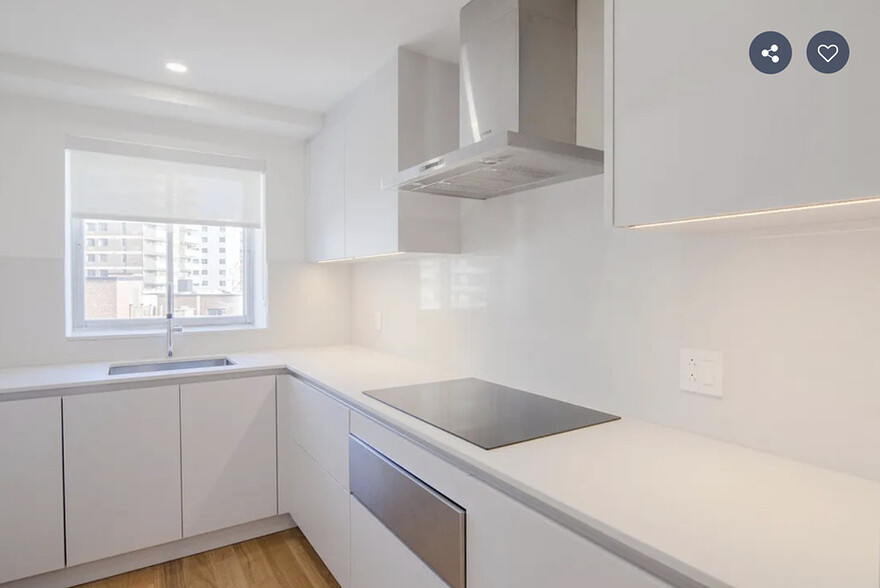 Photo de la cuisine d’un appartement avec « Flex Plus » au 2250, rue Guy, tel qu’annoncé sur le site