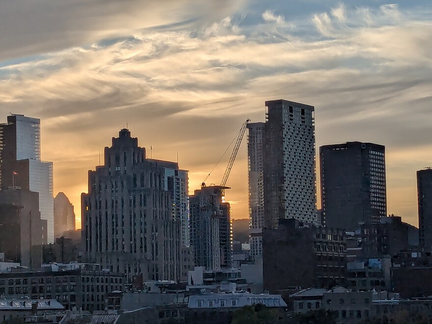 PXL_20250917_223310214