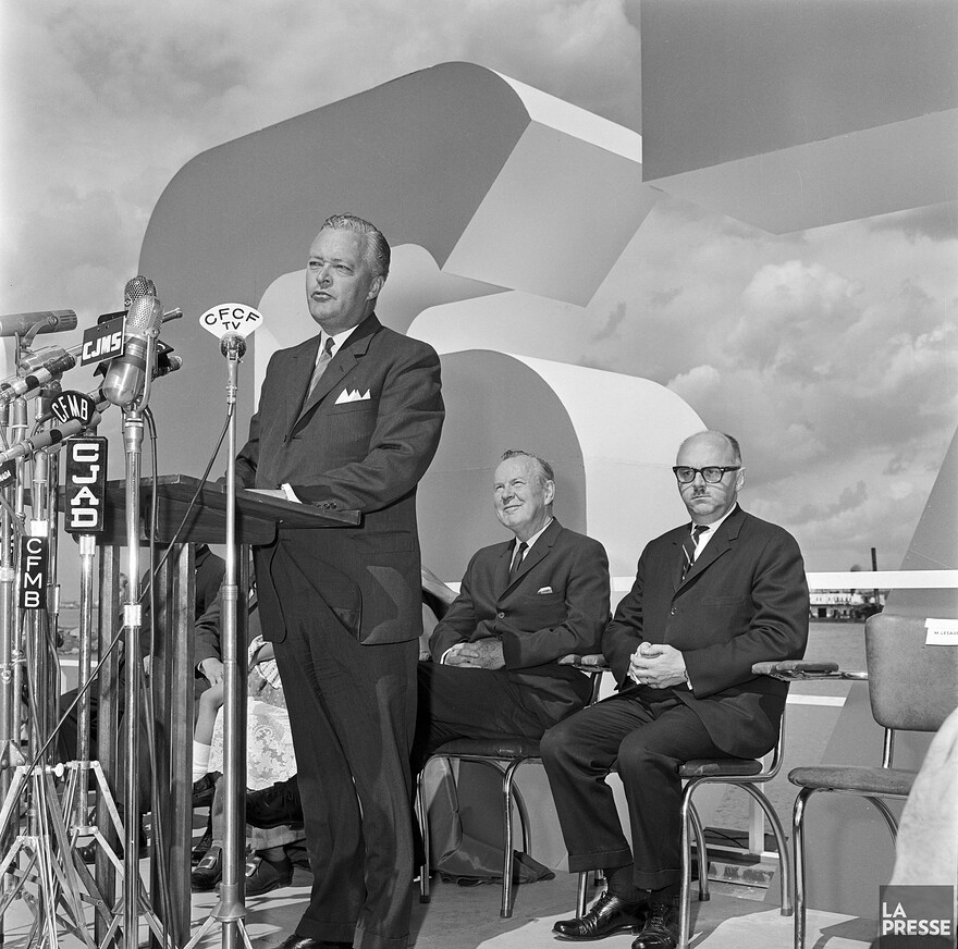 06M_P833S5D1963-0051_0001