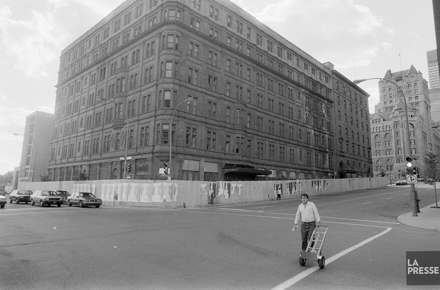 06M_P833S5D1988-0356_013