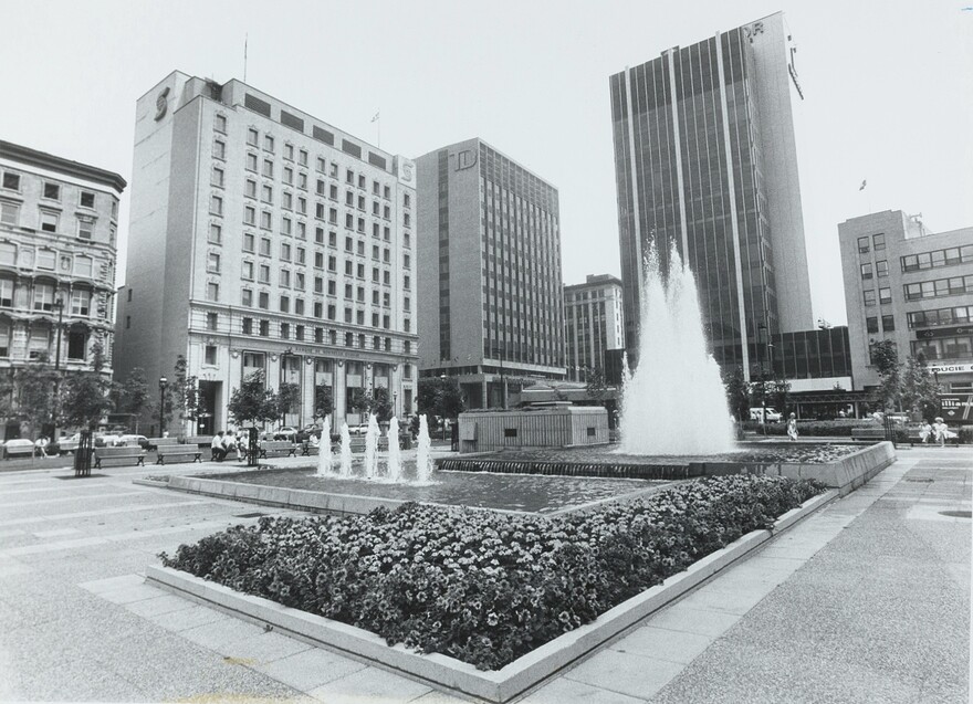 06M_P833S4D1973_0005_1