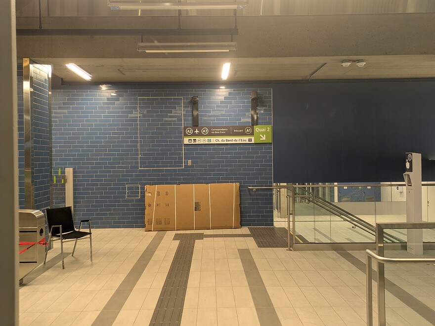 PXL_20250920_015438196