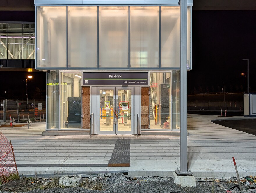 PXL_20251101_225508383