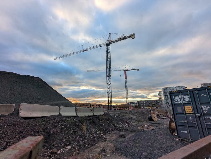 PXL_20251027_210616609