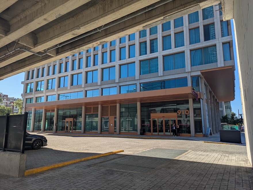 PXL_20250915_142159898