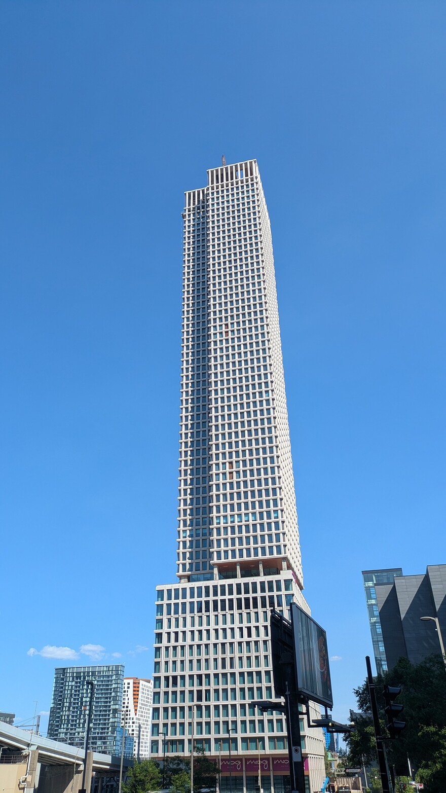 PXL_20250615_200657693.MP