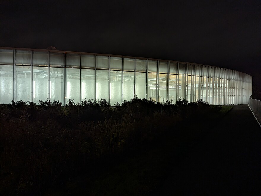 PXL_20251101_045921721
