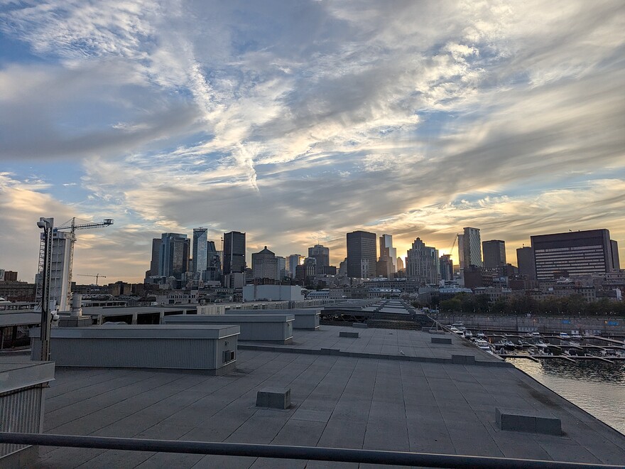 PXL_20250917_223306965