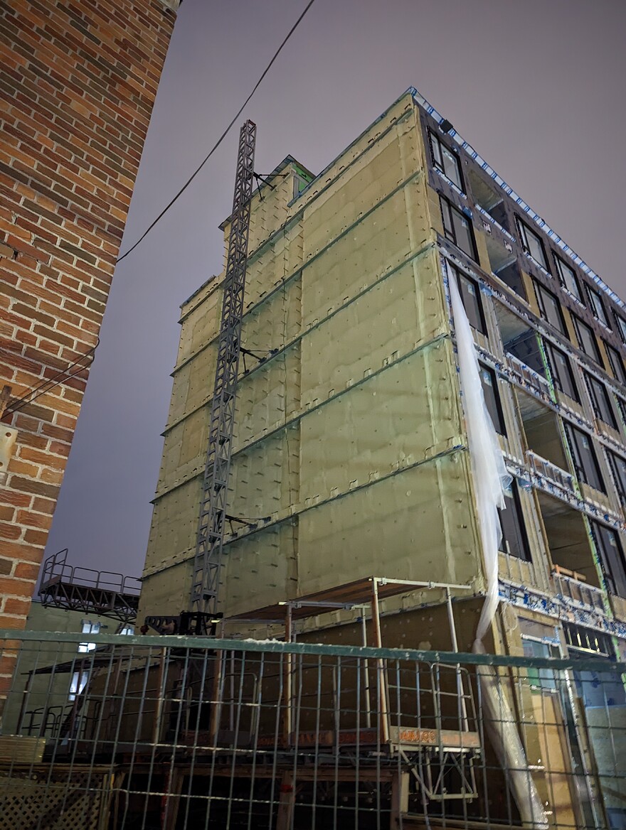 AGC_20251125_220656437.NIGHT